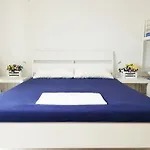 Apartment Marotta, 300 Mt Dal Mare, Parcheggio, 3 Camere, 10 Letti *