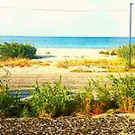 Apartment Marotta, 300 Mt Dal Mare, Parcheggio, 3 Camere, 10 Letti Marotta