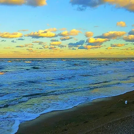 Апартаменты Marotta, 300 Mt Dal Mare, Sea & Apartments, Sea&business, Wi-fi Fibra, Parking, 3 Camere, 10 Letti Маротта