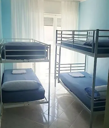 Marotta, 300 Mt Dal Mare, 3 Camere, 10 Letti Apartman *