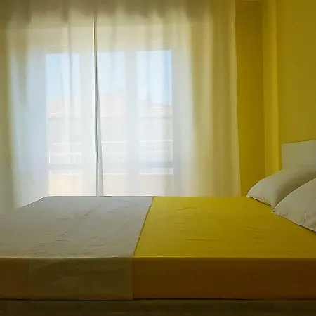 Апартаменты Marotta, 300 Mt Dal Mare, Sea & Apartments, Sea&business, Wi-fi Fibra, Parking, 3 Camere, 10 Letti Маротта