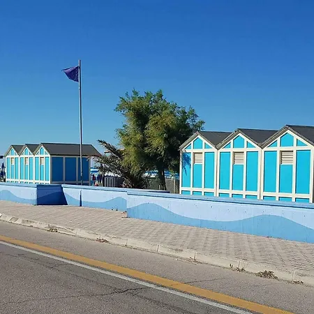 Marotta, 300 Mt Dal Mare, Sea & Apartments, Sea&business, Wi-fi Fibra, Parking, 3 Camere, 10 Letti *