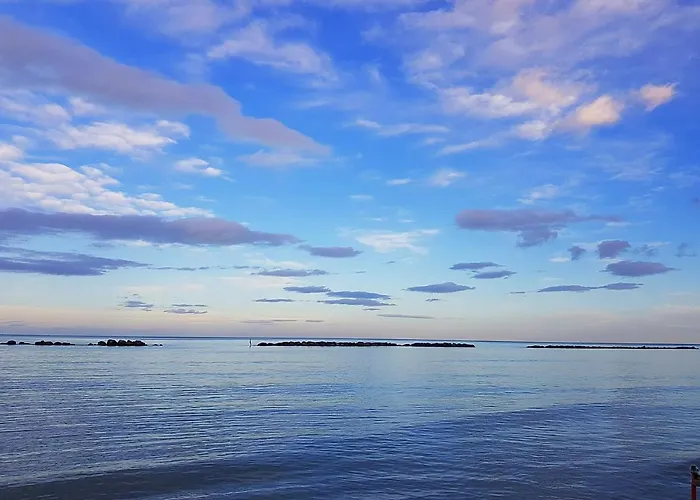 Marotta, 300 Mt Dal Mare, 3 Camere, 10 Letti Apartment