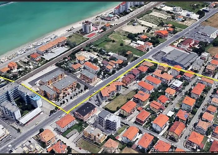 Marotta, 300 Mt Dal Mare, 3 Camere, 10 Letti * Marotta