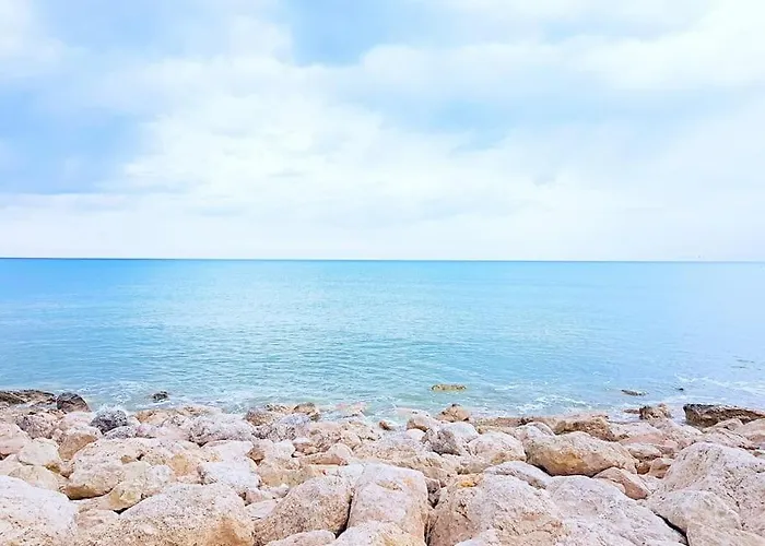 Appartamento Marotta, 300 Mt Dal Mare, 3 Camere, 10 Letti