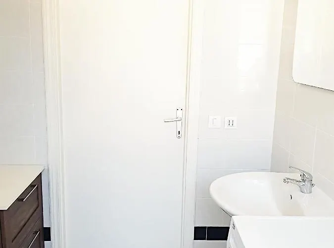 Marotta, 300 Mt Dal Mare, 3 Camere, 10 Letti Appartamento *