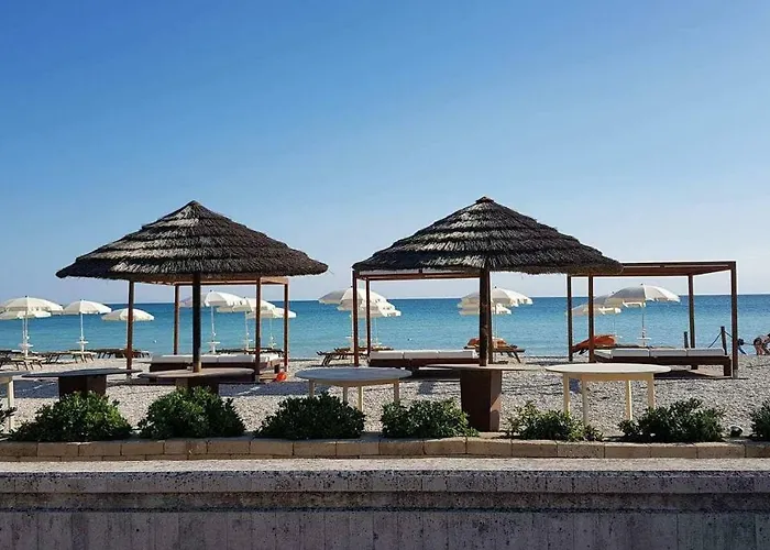 Appartamento Marotta, 300 Mt Dal Mare, 3 Camere, 10 Letti *